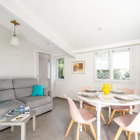 Holiday home Bois Flottes - Maisonnette 700m